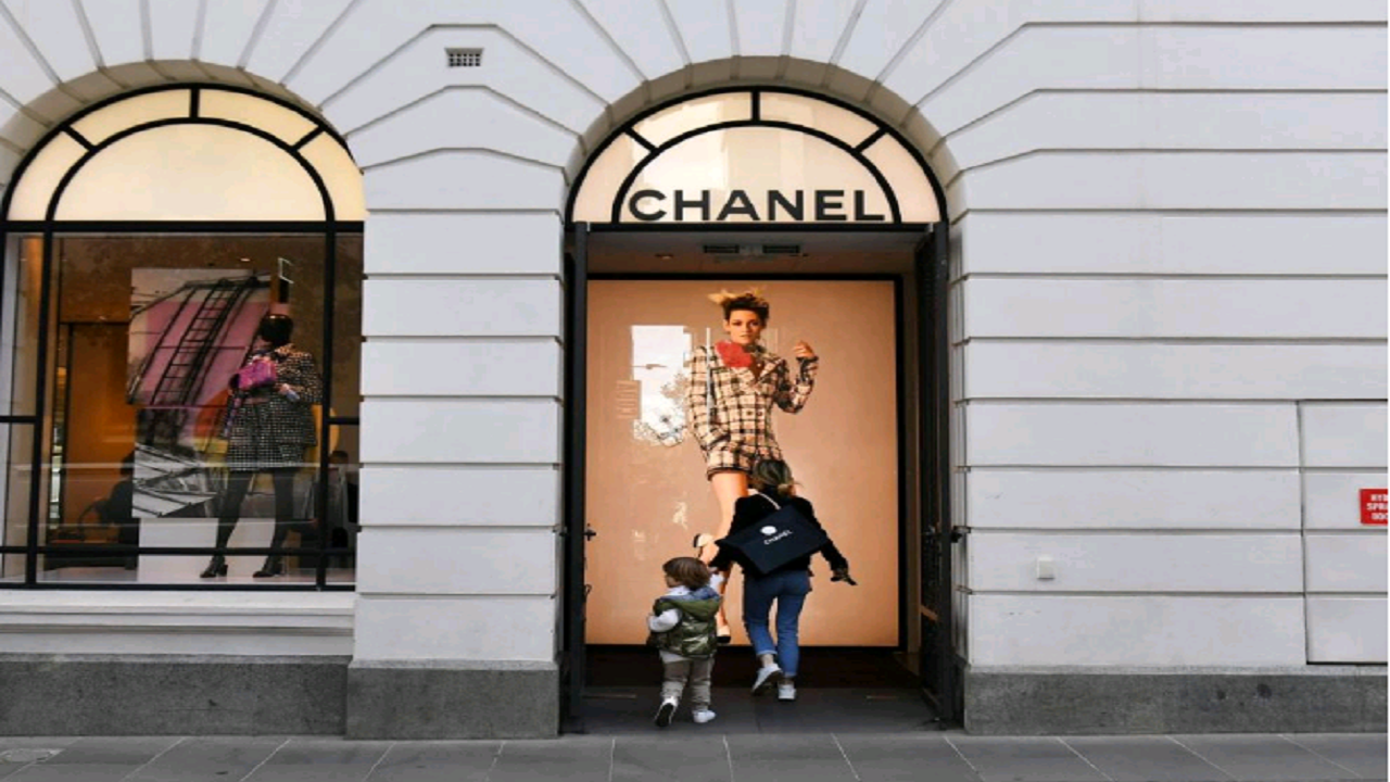 Kuwait Times - French luxury giants #LVMH, #Hermes and #Chanel have decided  to temporarily close their shops in #Russia, which invaded Ukraine on  February 24, the firms announced.